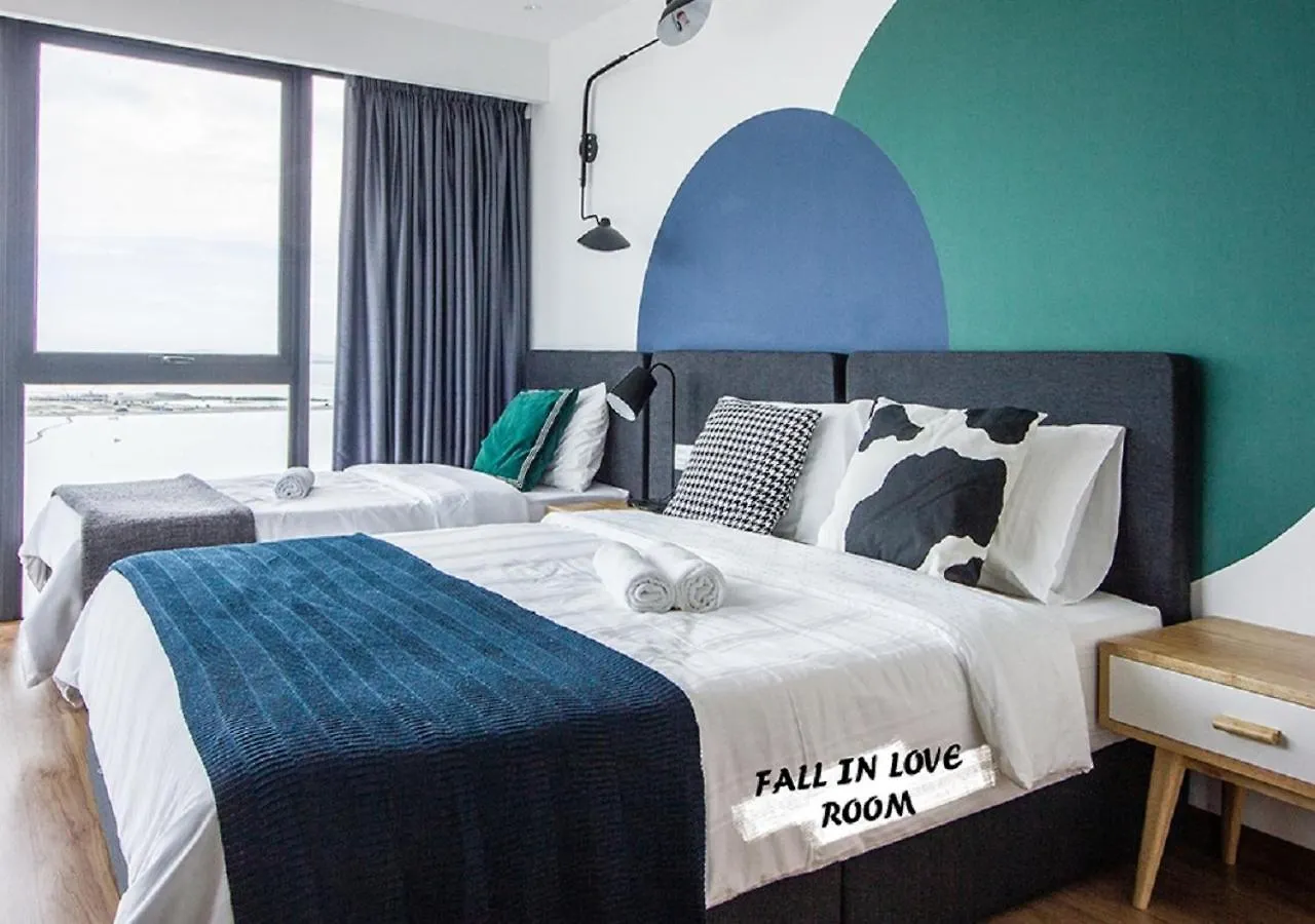 Rumahku Gurney With 270 Degree Sea View George Town Apartment